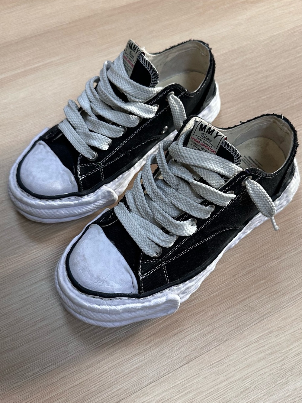 Maison Mihara Yasuhiro Men’s 8.5 Sneakers - Picture 3 of 4